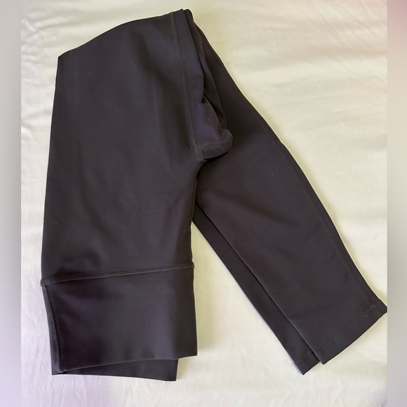 Sculpting Leggings - Picture 3 of 5